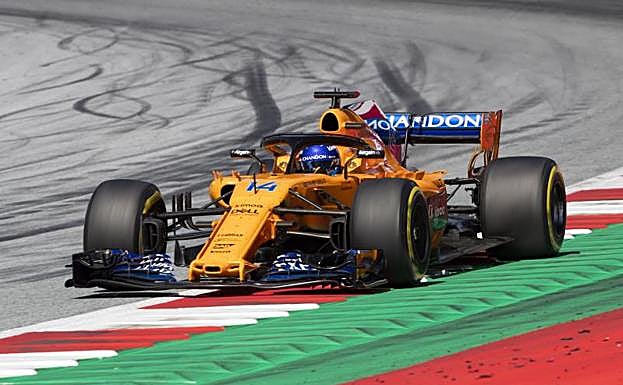 Fernando Alonso al mando de su monoplaza