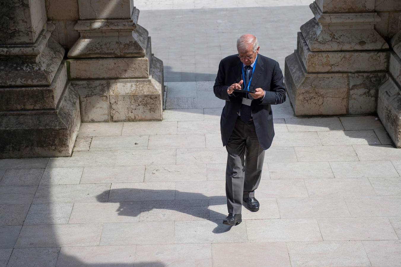 Fotos: El ministro de Exteriores, Josep Borrell, en la inauguración de los cursos de verano de la UIMP