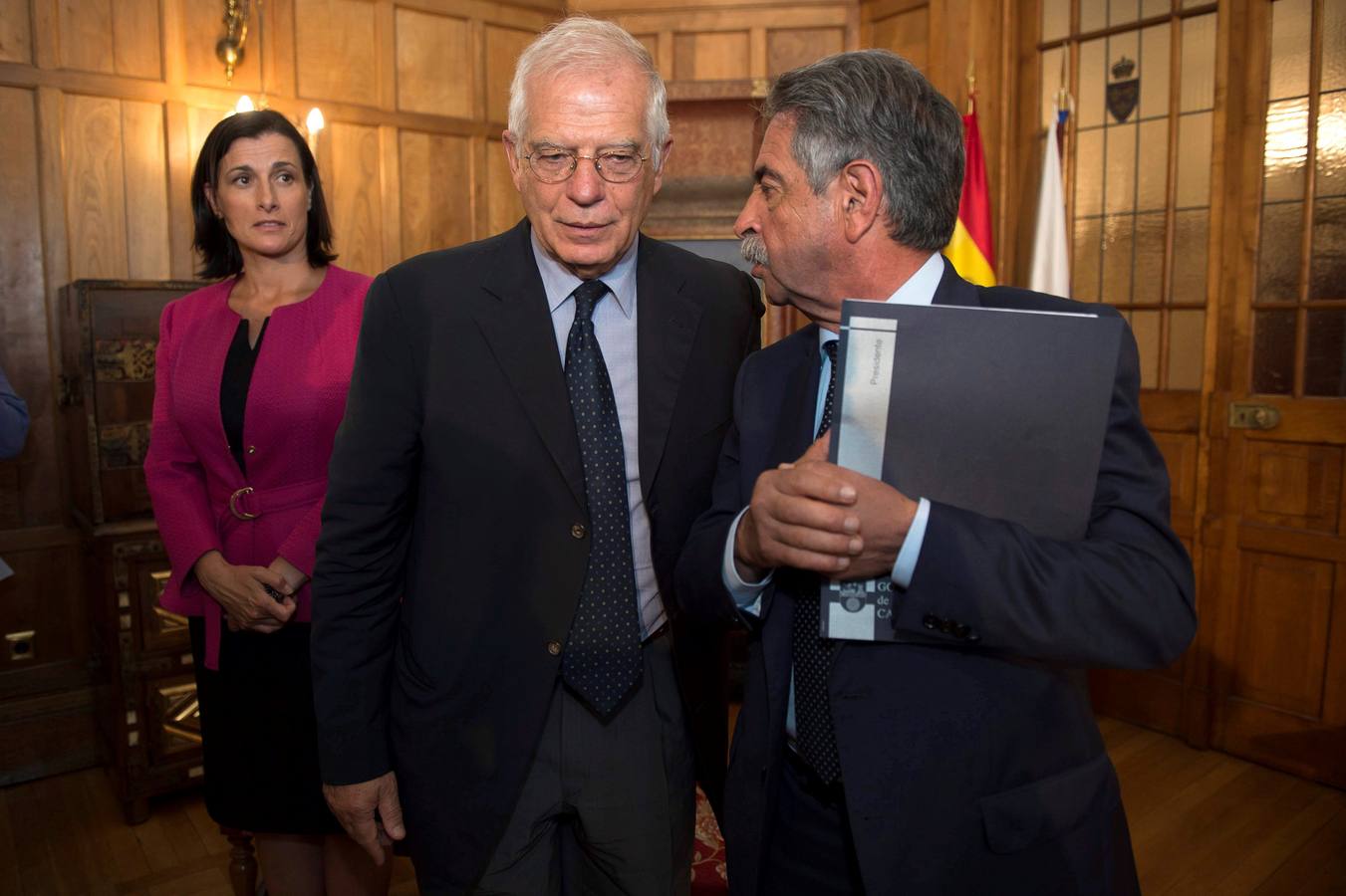 Fotos: El ministro de Exteriores, Josep Borrell, en la inauguración de los cursos de verano de la UIMP