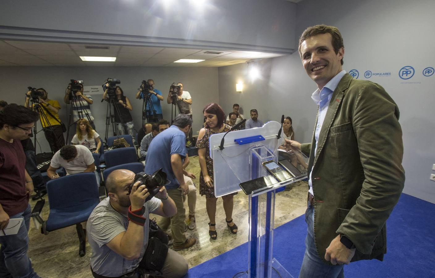 Fotos: Pablo Casado, en un acto con afiliados del PP en Santander