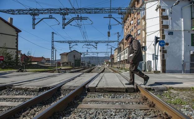 Vías del tren a su paso por Reinosa