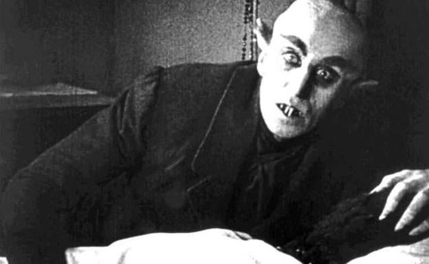 Escena de 'Nosferatu' (1922).