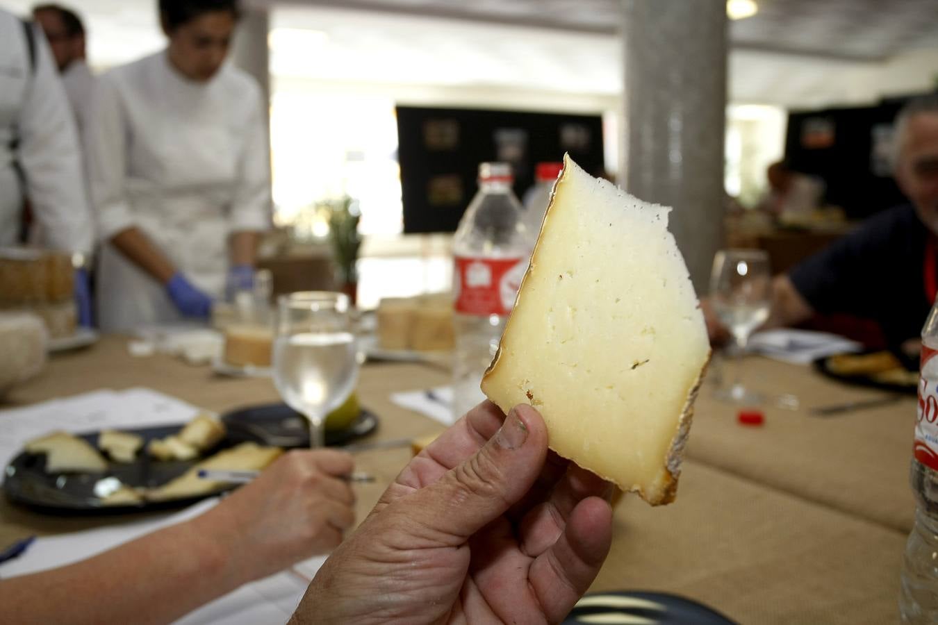 La Asociación Frisona de Cantabria otorga los premios a las marcas Divirín de La Jarradilla, Los Pasiegos y El Macho tras pasar la cata de un jurado de expertos del sector de la gastronomía y productos 