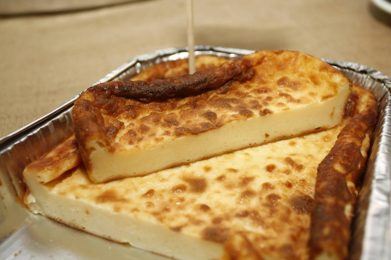 La Asociación Frisona de Cantabria otorga los premios a las marcas Divirín de La Jarradilla, Los Pasiegos y El Macho tras pasar la cata de un jurado de expertos del sector de la gastronomía y productos 