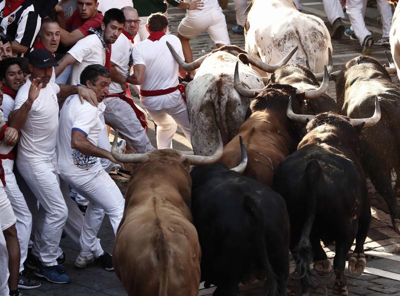 Los astados de la ganadería gaditana protagonizan un encierro veloz y limpio