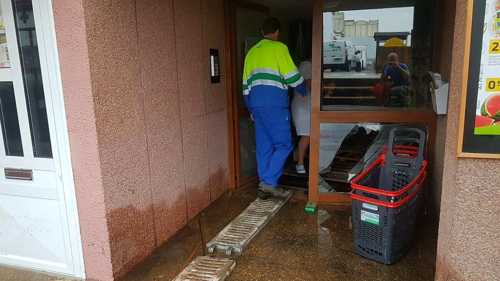 Fotos: La tromba de agua dejó importantes inundaciones en San Vicente