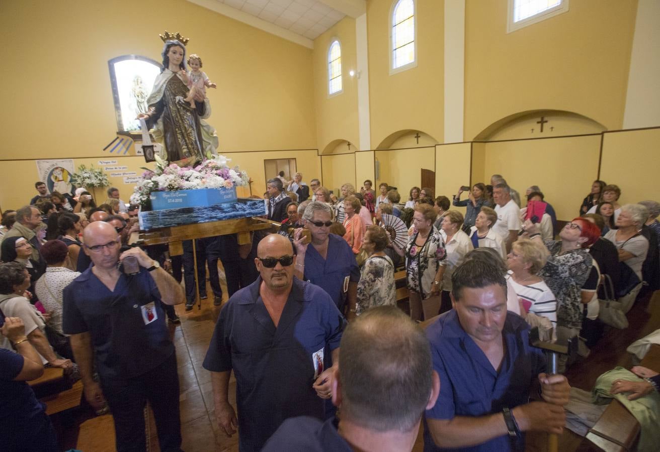 La procesión de esta año ha estado marcada por la intensa lluvia