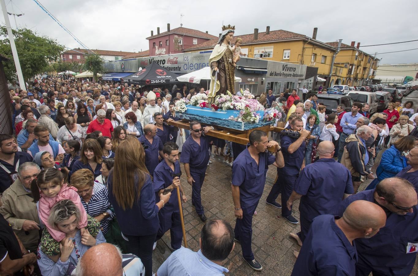 La procesión de esta año ha estado marcada por la intensa lluvia