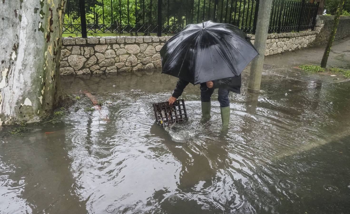 Fotos: Caen más de 20 litros en Santander en apenas dos horas