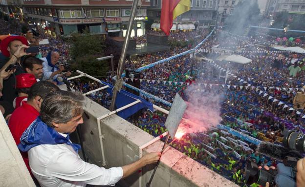 Chupinazo de las Fiestas de Santiago.