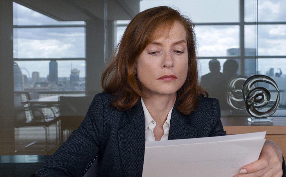 Isabelle Huppert es la protagonista de 'Happy End' (2017).