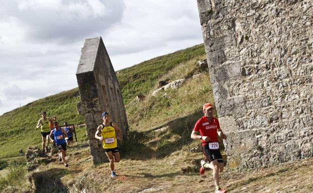 El Trail Solidario de Cóbreces se disputa este domingo con 450 deportistas inscritos