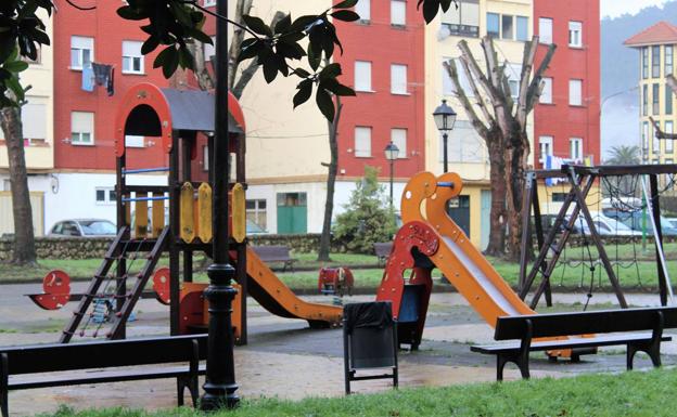Cayón adjudica la ejecución de seis nuevos parques infantiles