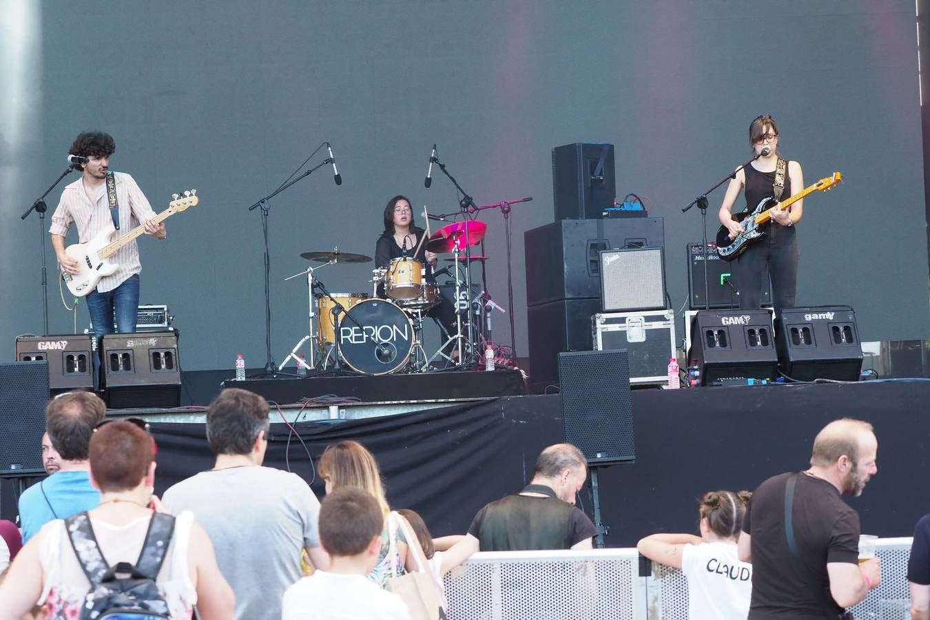 Los conciertos de La Campa celebraron el domingo el Viva Pop Festival, con Taburete, Bombai, Carolina Durante, Repion y Lucía Gil.