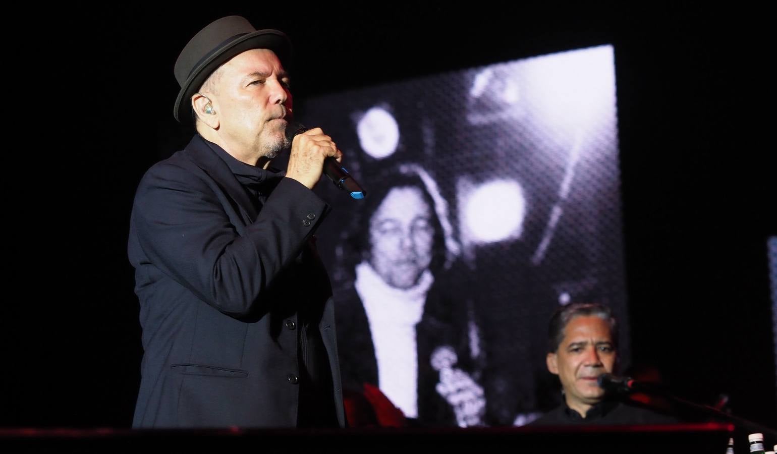 Rubén Blades y Kiko Veneno protagonizaron ayer en Los Conciertos de La Campa una «comunión potente», una cita en lo que se recaude irá a parar al Proyecto de Amara, la Asociación de Niños con Cáncer de Cantabria.