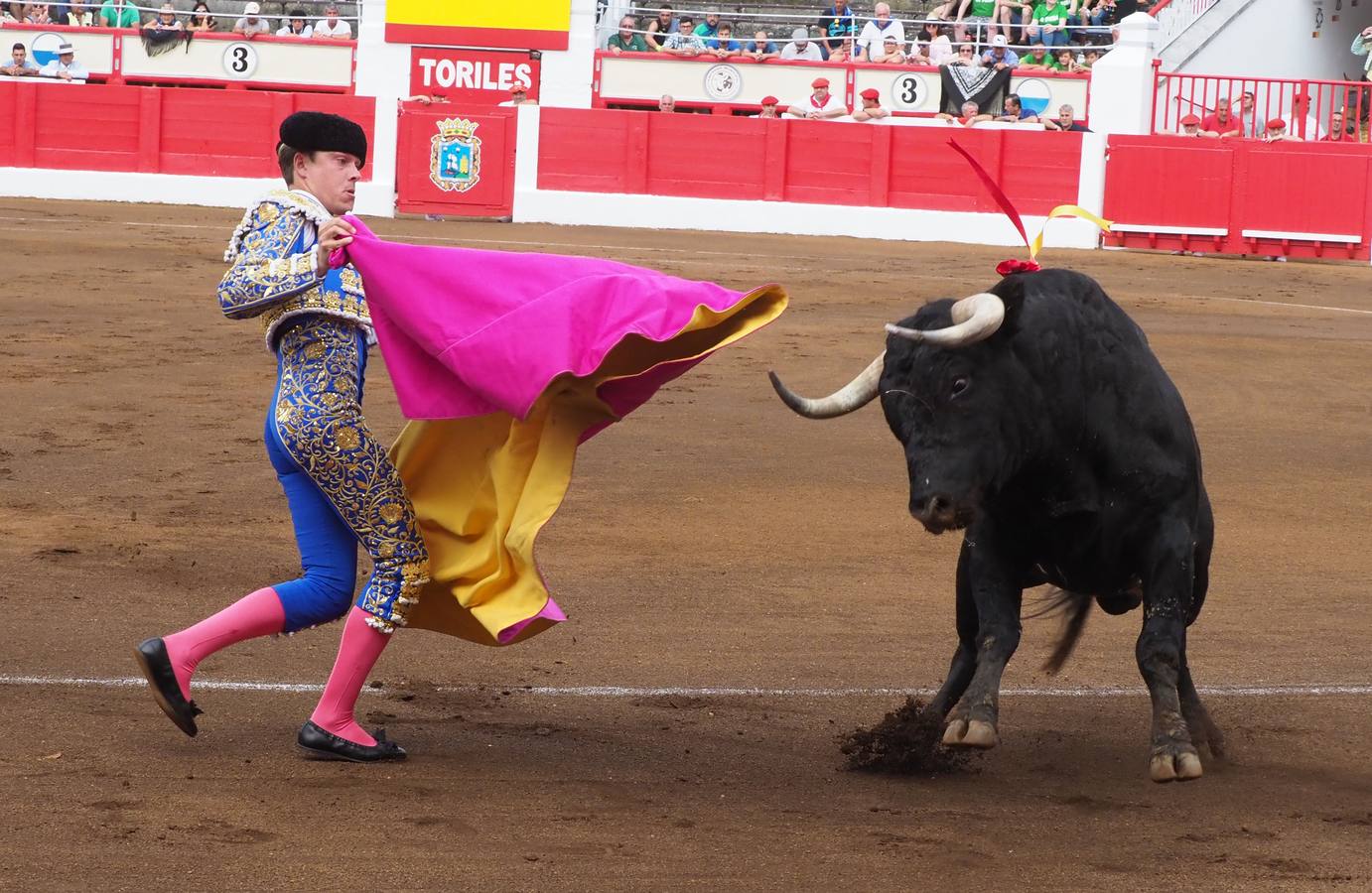 Fotos: Primera corrida de toros de la Feria de Santiago 2018