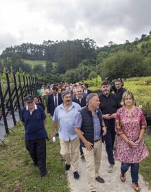 Imagen secundaria 2 - El centro etnobotánico del Anillo Verde abre sus puertas junto a la cueva de El Pendo