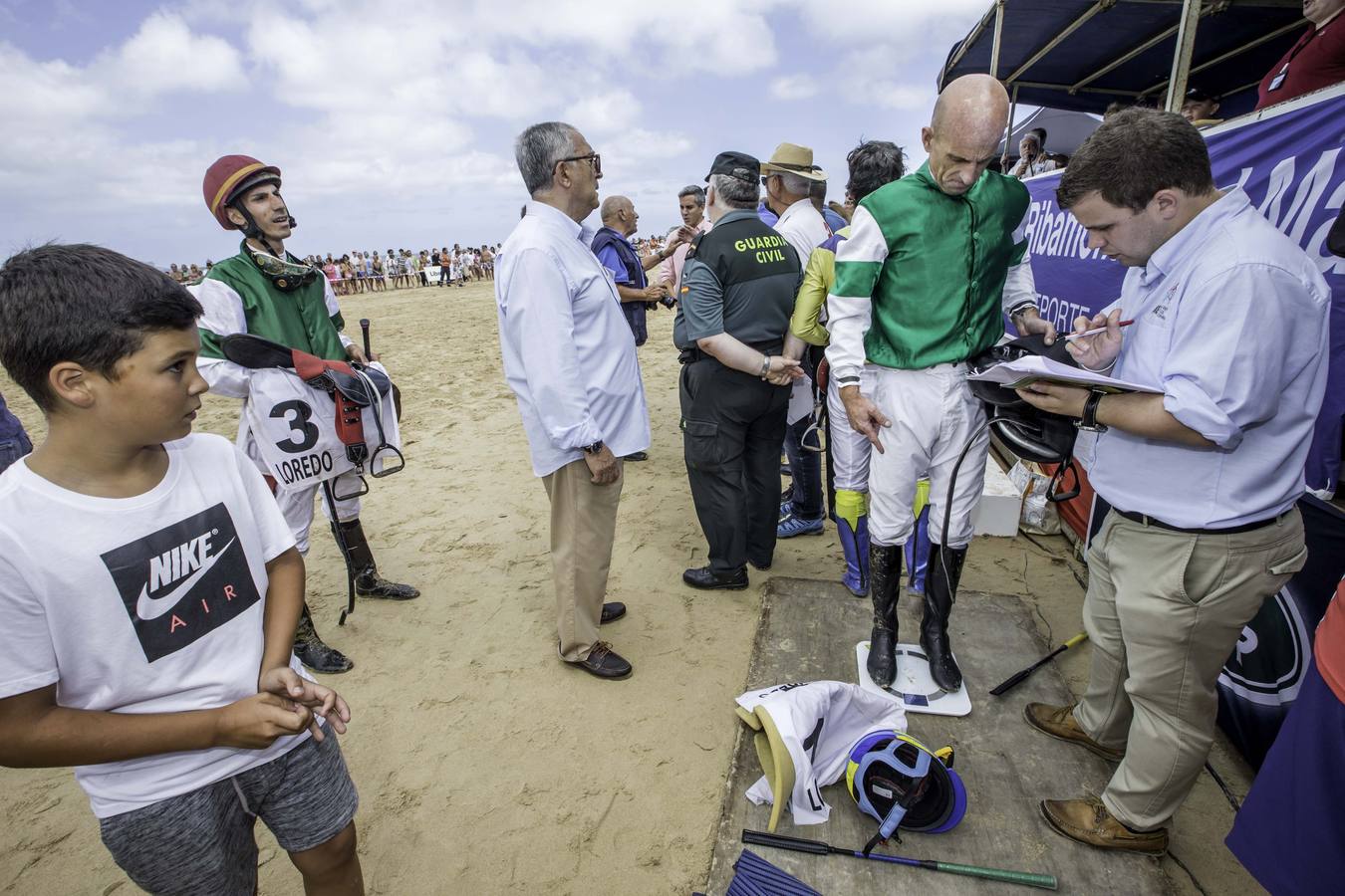 La amazona cántabra es la primera que gana la carrera principal, en una jornada en la que Diego Sarabia se impuso en las otras dos pruebas del día
