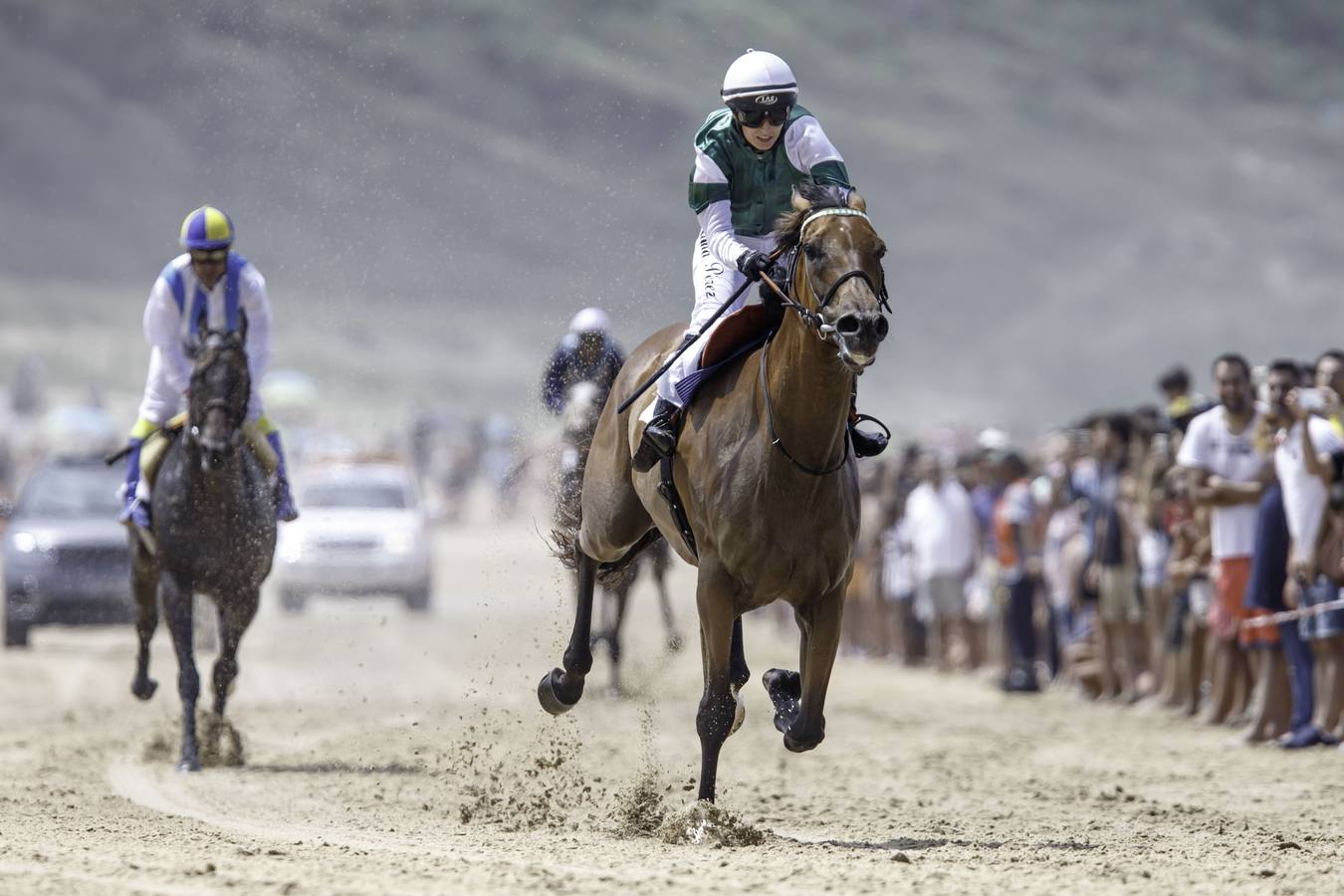 La amazona cántabra es la primera que gana la carrera principal, en una jornada en la que Diego Sarabia se impuso en las otras dos pruebas del día