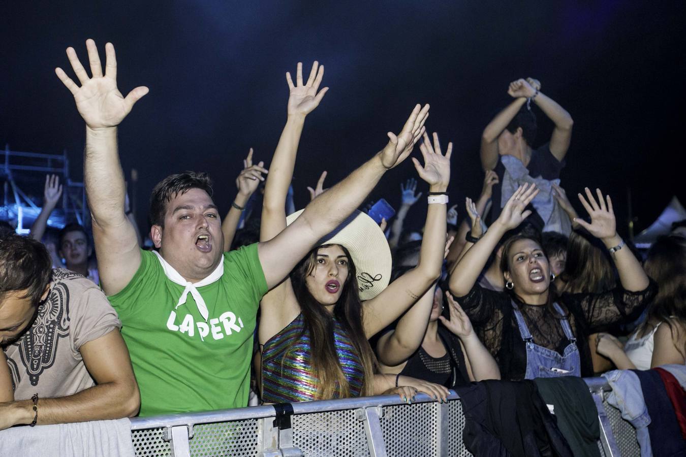 Fotos: Indignación en La Campa por la cancelación del concierto de David Guetta