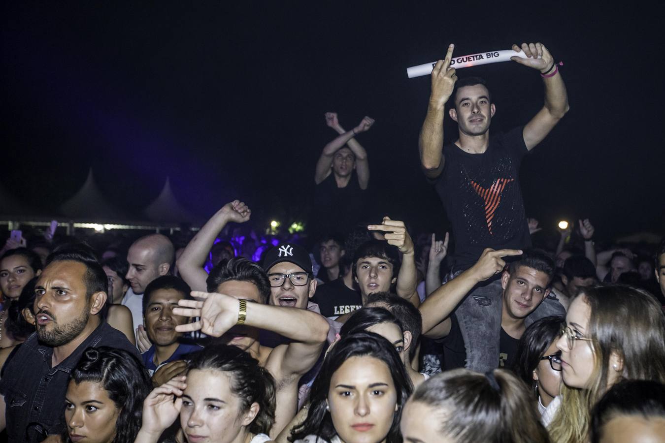 Fotos: Indignación en La Campa por la cancelación del concierto de David Guetta