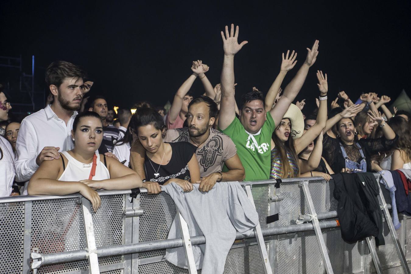 Fotos: Indignación en La Campa por la cancelación del concierto de David Guetta