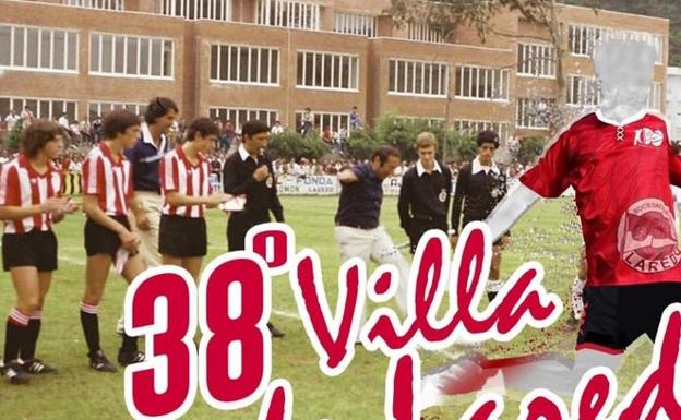 Cartel que anuncia esta edición del Villa de laredo, en el que se ve una foto de Paco Gento haciendo el saque de honor antes de la final de 1981.