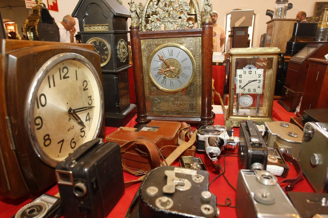 Más de 90 expositores de cinco países y 10 comunidades autónomas, y más de 42.000 objetos vintage, retro, almoneda y antigüedades en la XIX Feria Desembalaje Cantabria