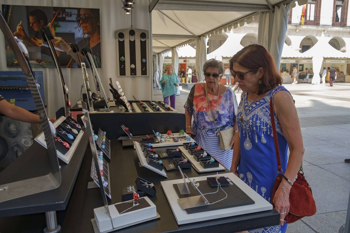 Fotos: La Feria de Artesanía de Santander reúne en La Porticada 34 puestos