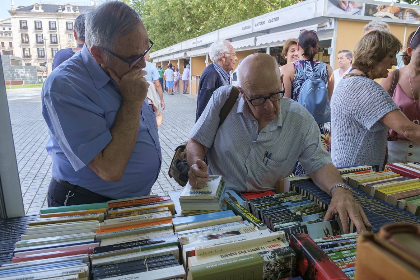 Fotos: Feria del libro viejo en Santander