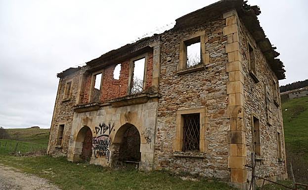 Imagen principal - Soba se rebela contra la sangría de la despoblación