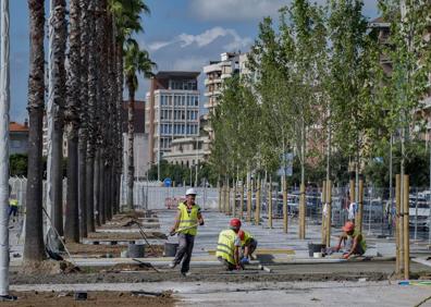 Imagen secundaria 1 - El nuevo paseo frente a la Estación Marítima se abrirá en septiembre