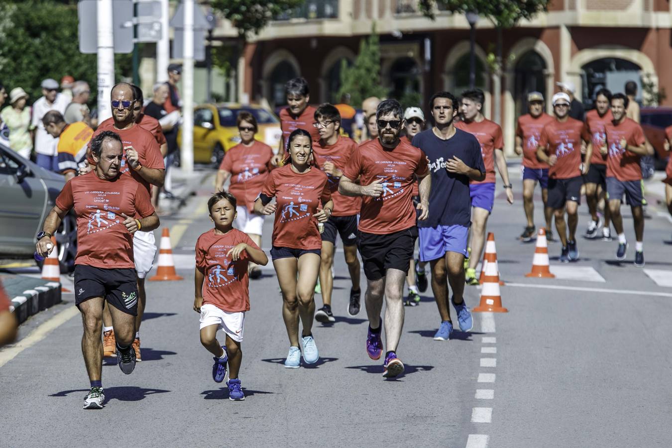 Fotos: Una causa solidaria para correr en Noja