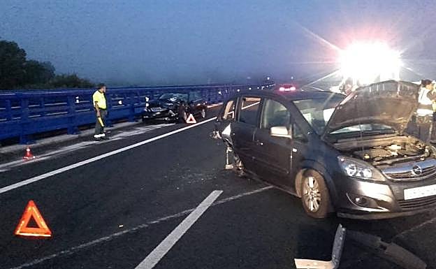 El estado de los vehículos tras el accidente. 