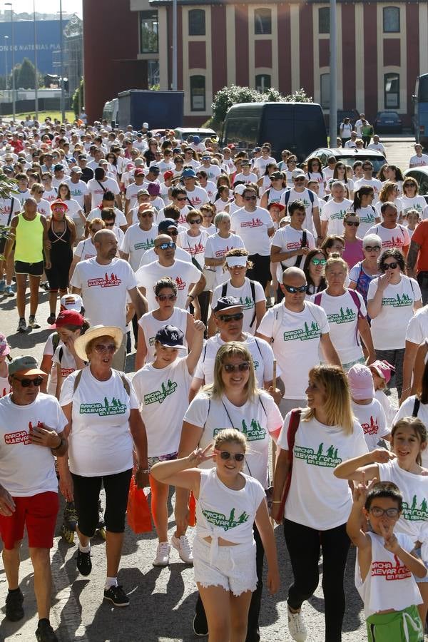 La décima edición de la Marcha Popular por el Bulevar Ronda congregó a cerca de 2.000 personas 