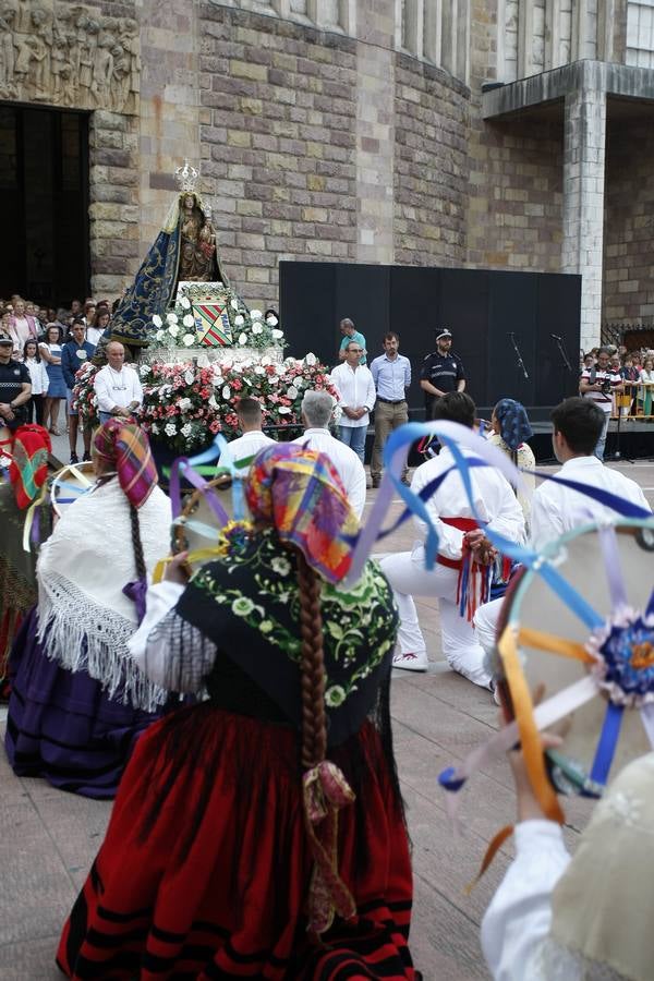 Fotos: Procesión de la Virgen Grande por Torrelavega