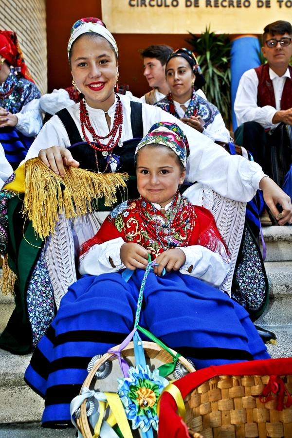 Fotos: Folclore cántabro en las fiestas de