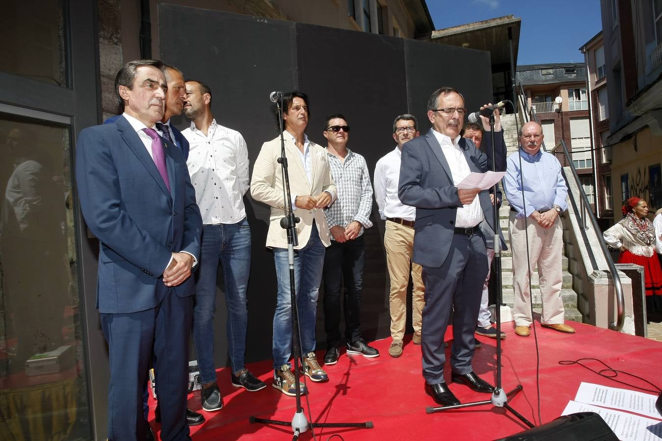 Fotos: El nombre de Poty ya luce en el &#039;Paseo de la Fama&#039; de Torrelavega