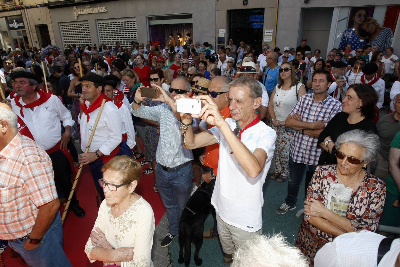 Fotos: El nombre de Poty ya luce en el &#039;Paseo de la Fama&#039; de Torrelavega