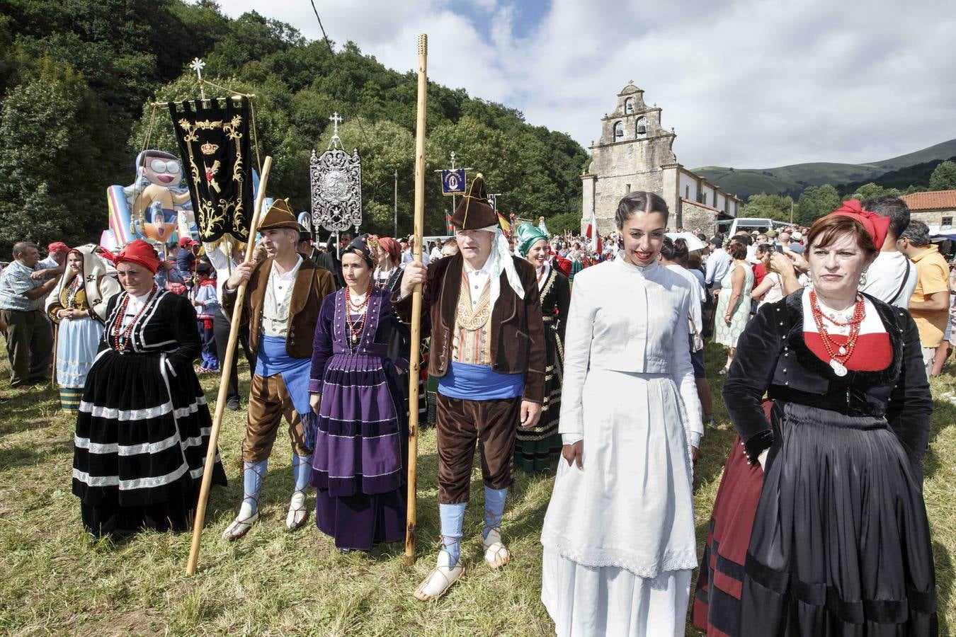 Fotos: Los pasiegos veneran a su Virgen de Valvanuz