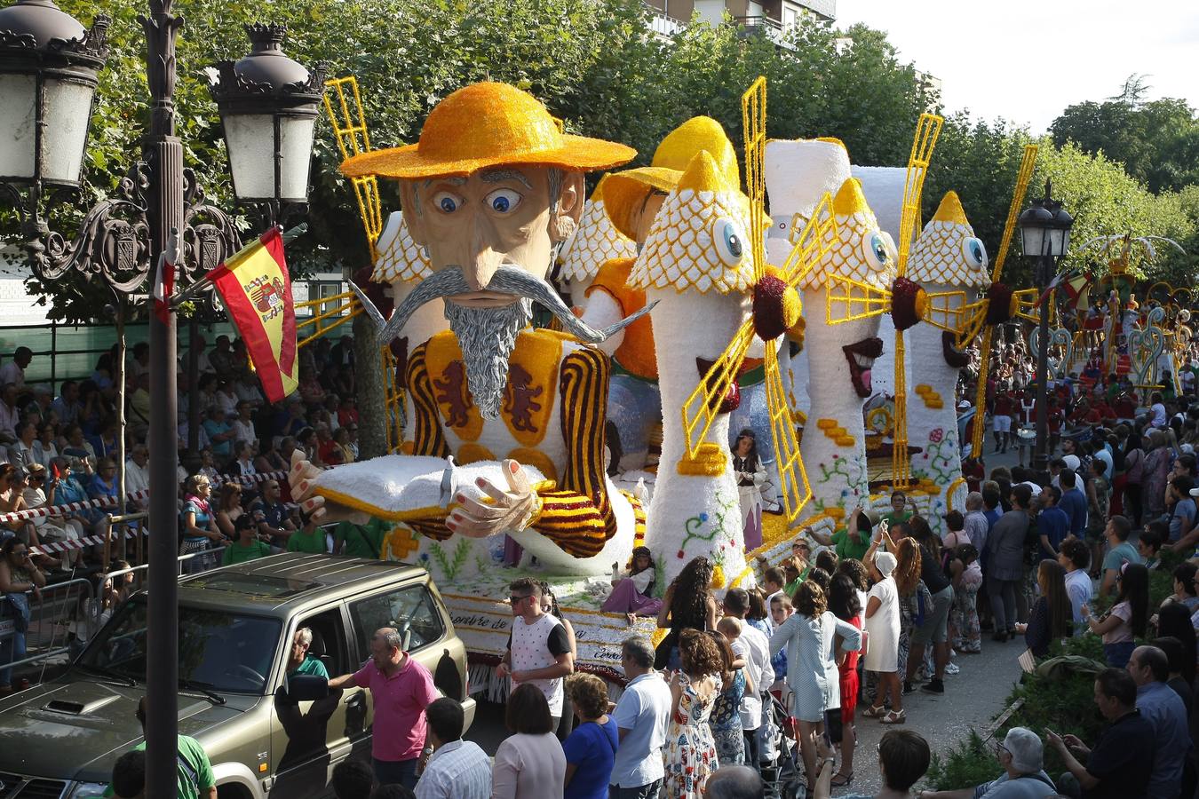 'El hombre de la Mancha' y 'Esculturas Móviles', ganadores en la Gala Foral de Torrelavega