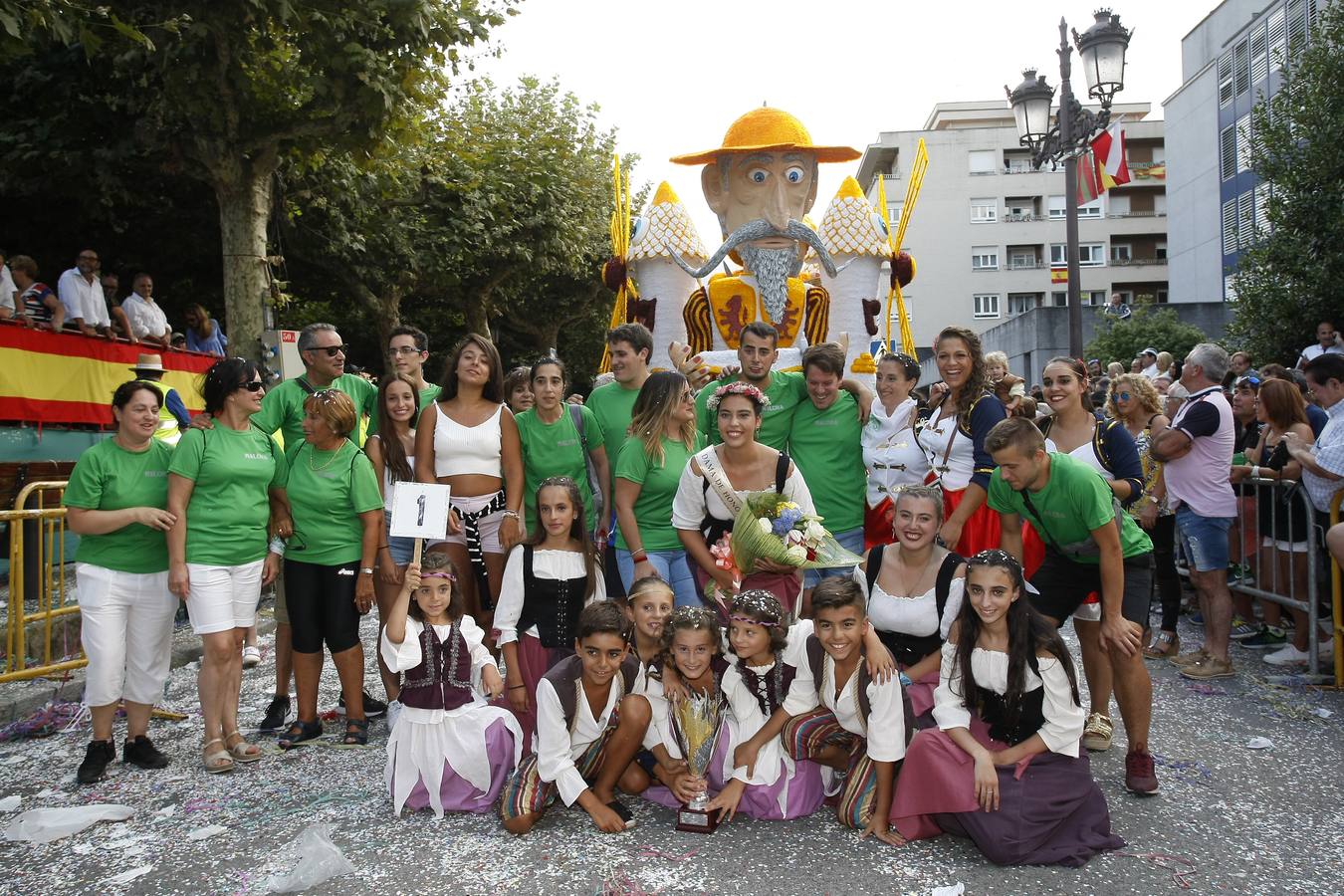 'El hombre de la Mancha' y 'Esculturas Móviles', ganadores en la Gala Foral de Torrelavega