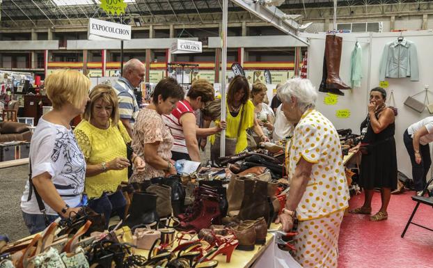 Feria del stock en Torrelavega.