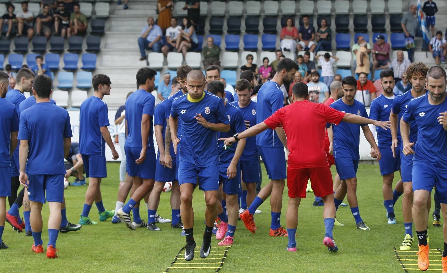 Fer, durante una de las sesiones de entrenamiento junto al resto de sus compañeros.