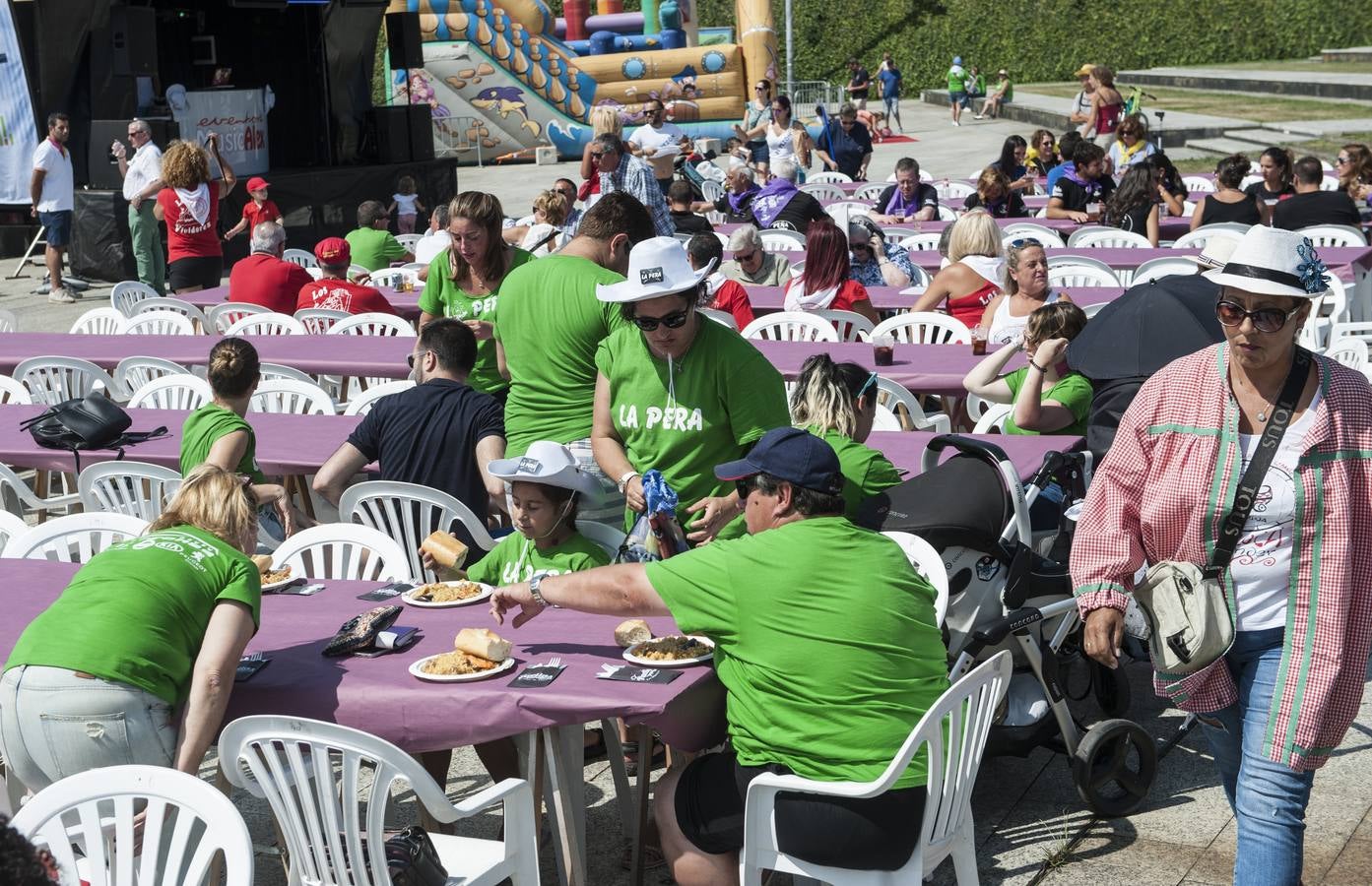Fotos: Las peñas de las fiestas de Santander celebran su día