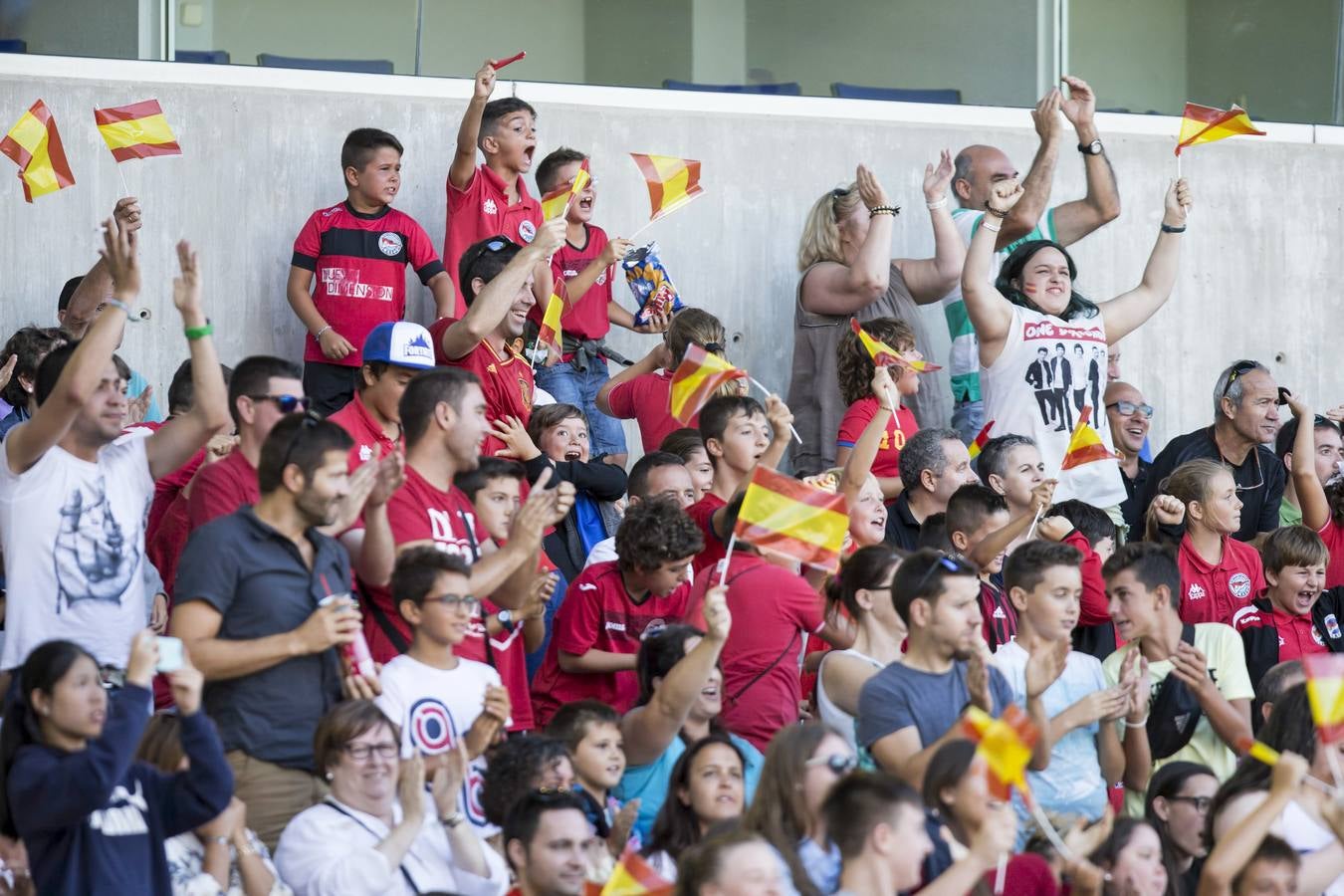 Fotos: España golea a Finlandia en El Sardinero