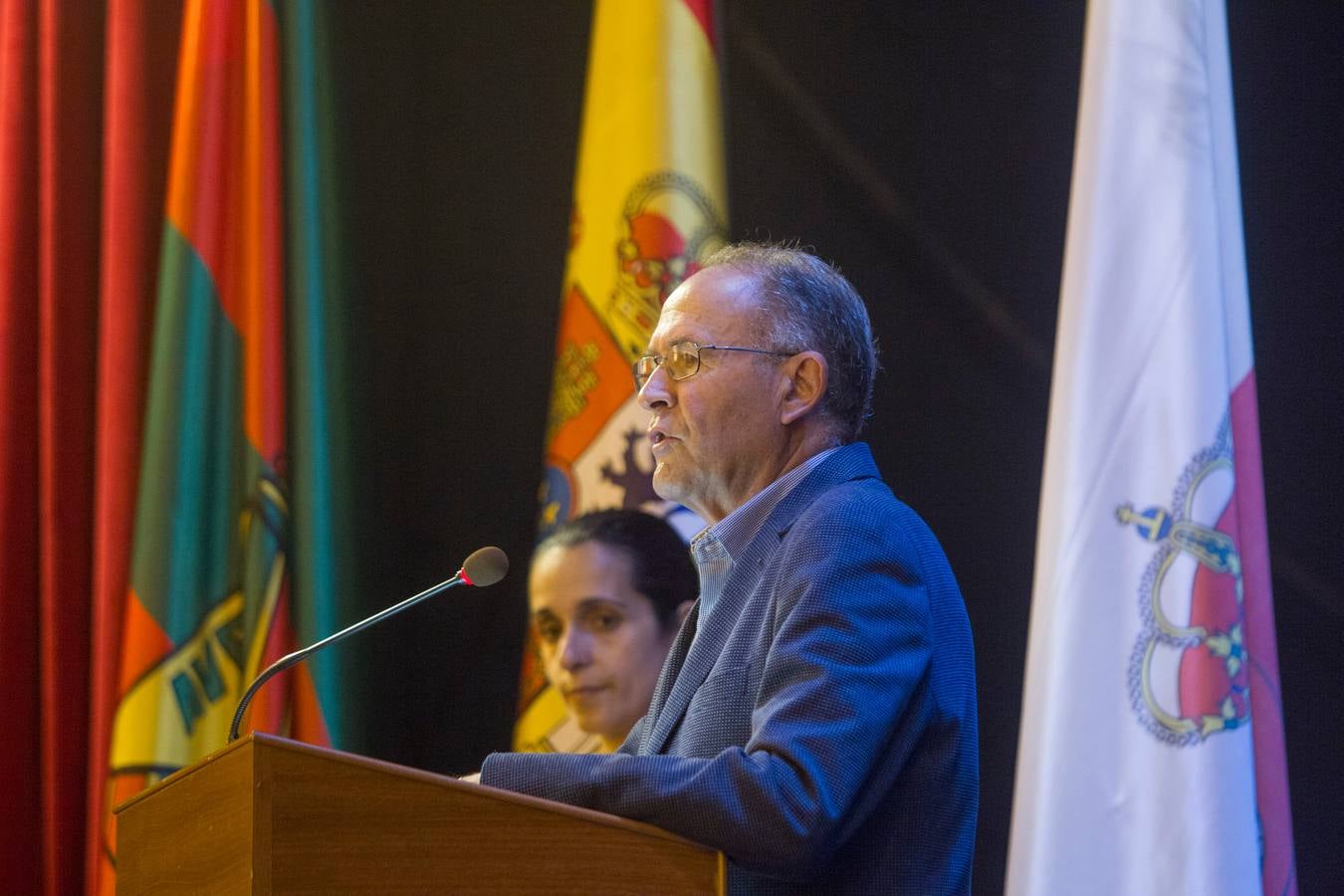 Fotos: El Coro Ronda Garcilaso recibe la Medalla de Oro de Torrelavega