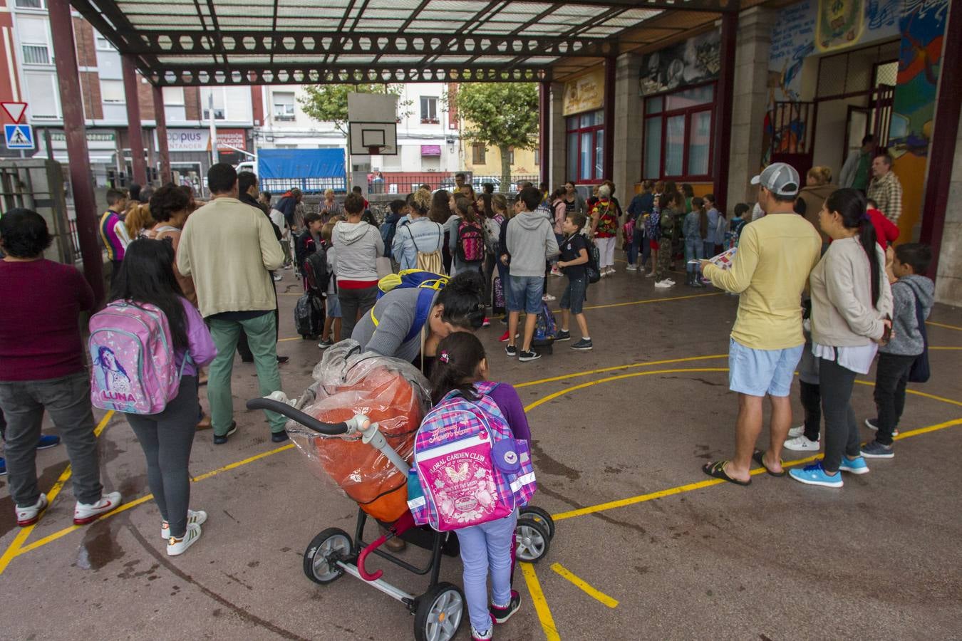 Fotos: La vuelta al &#039;cole&#039; en una jornada de huelga de maestros