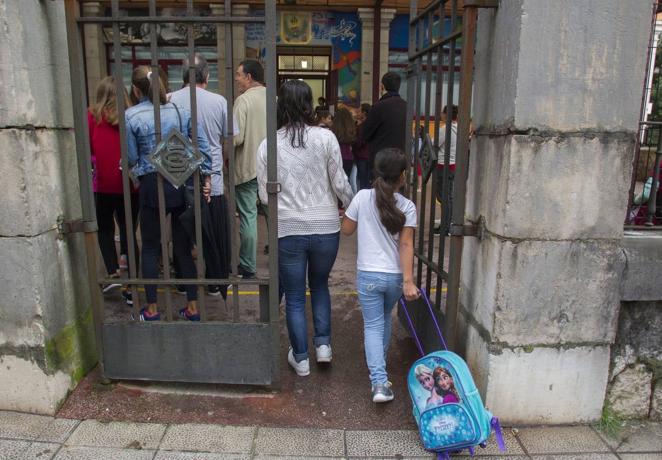 Fotos: La vuelta al &#039;cole&#039; en una jornada de huelga de maestros