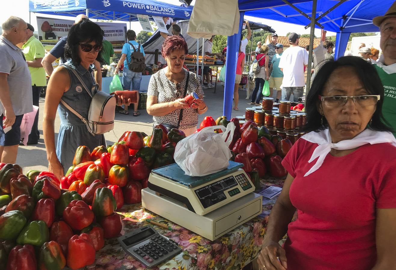 Fotos: La VI Feria del Pimiento de Isla arranca hoy